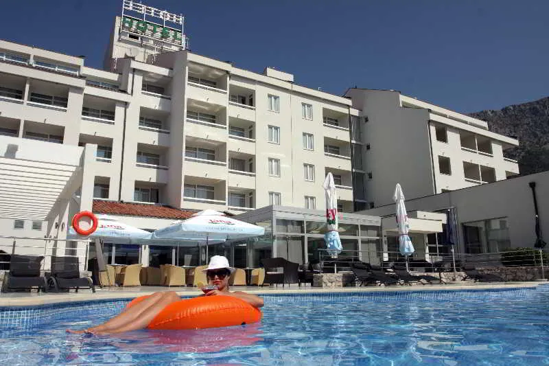 Pool, Quercus, Split