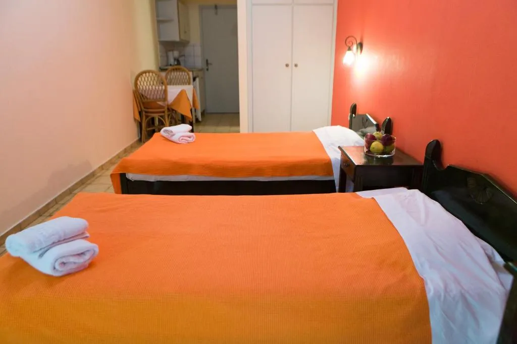 STUDIO WITH BALCONY Room, Birais Beach Studios, Crete