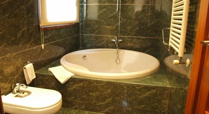 Double or Twin DELUXE Room, Hotel Mirador De Gredos, Madrid