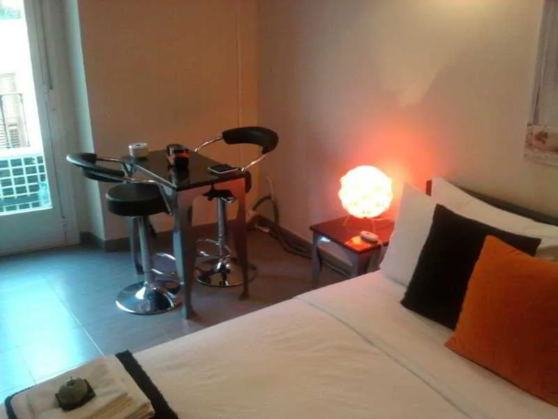 Room, Oxum, Madrid