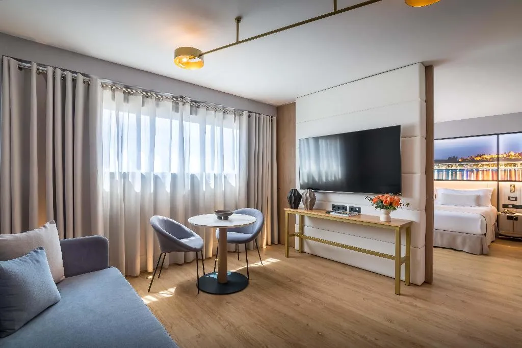 JUNIOR SUITE DELUXE Room, Barcelo Malaga, Costa Del Sol