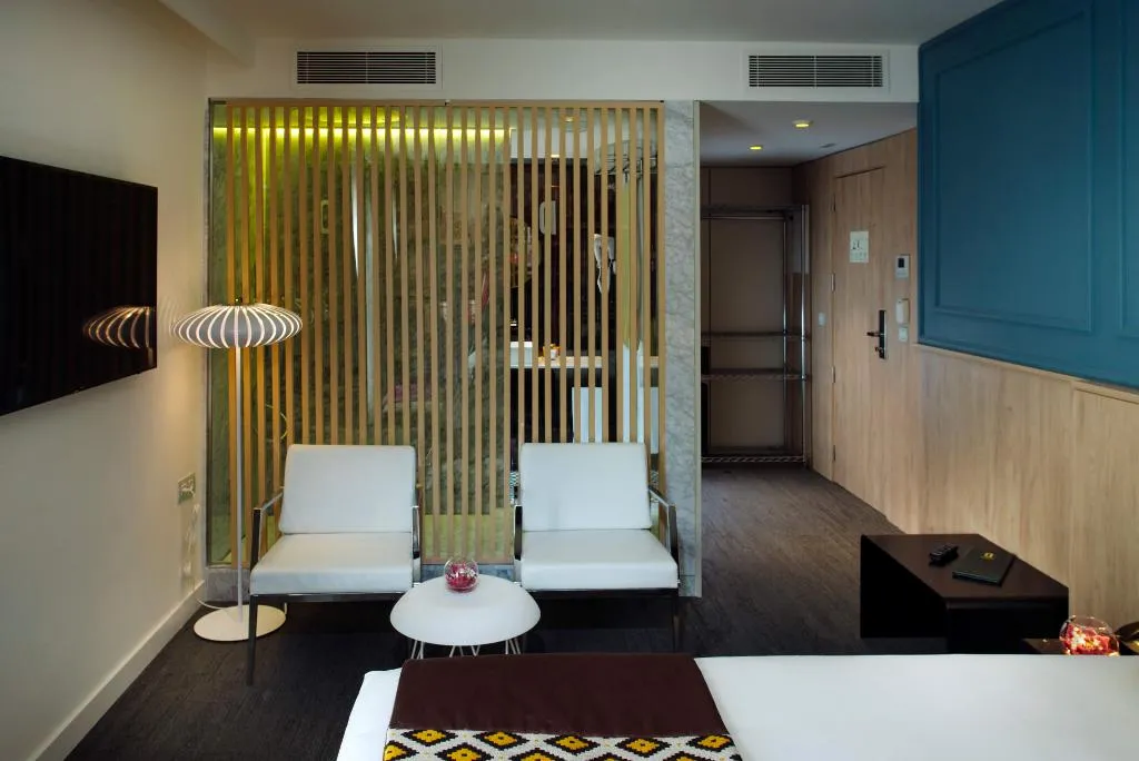 Room, Mirador de Chamartin, Madrid