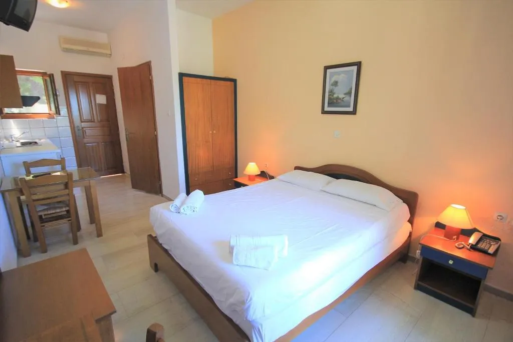 STUDIO GARDEN VIEW Room, Delphi Resort, Skiathos