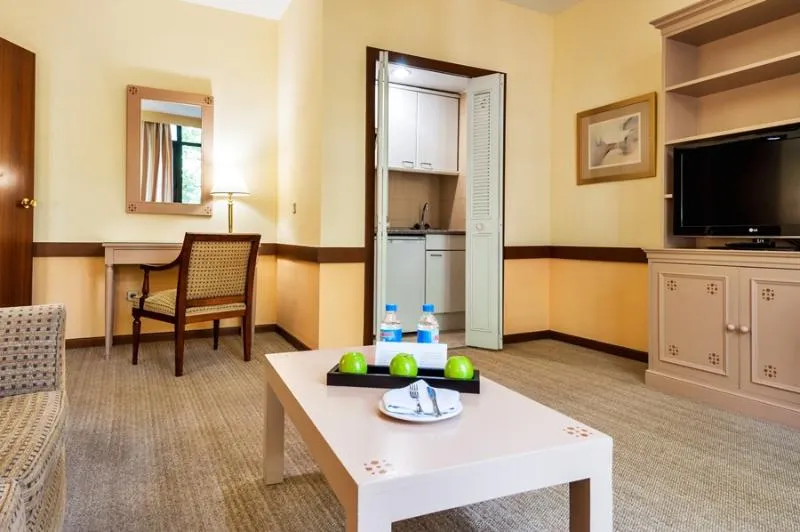 Room, Espahotel Plaza Basilica, Madrid