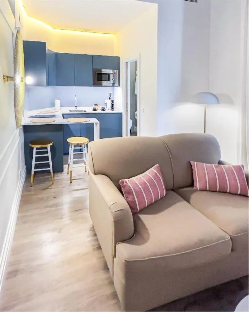APARTMENT SUPERIOR Room, Honest Sevilla, Seville