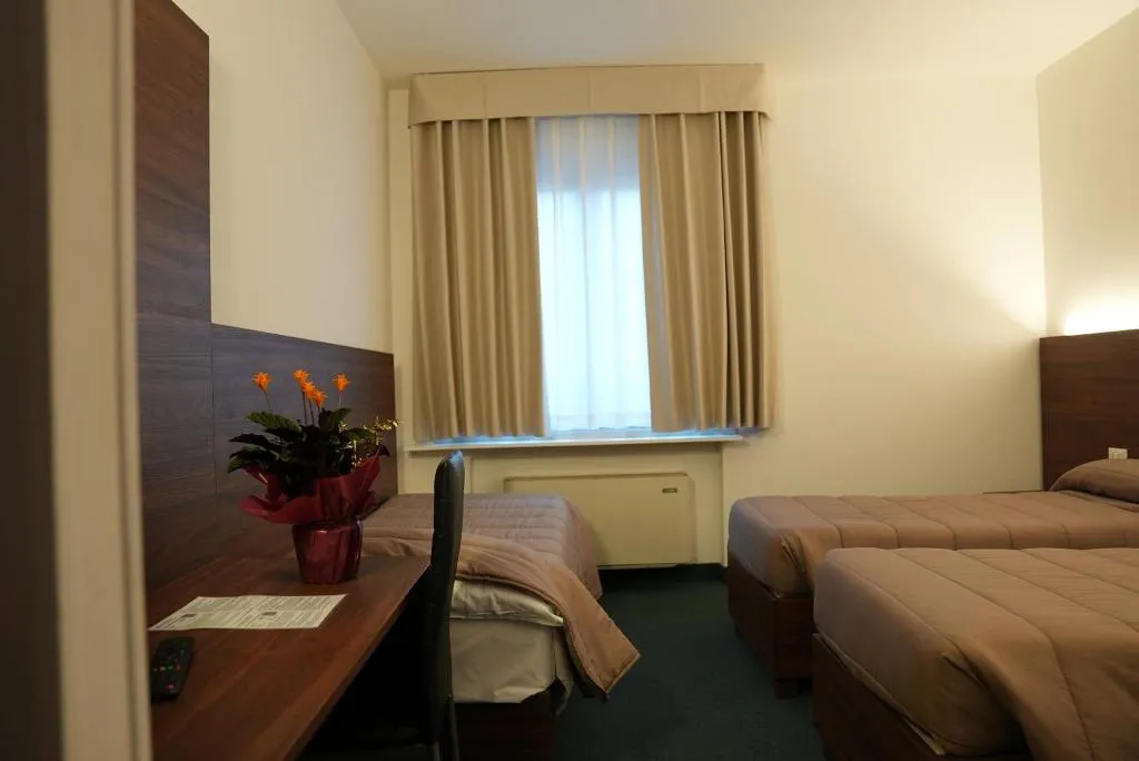 TRIPLE DELUXE Room, Albatros, Venice