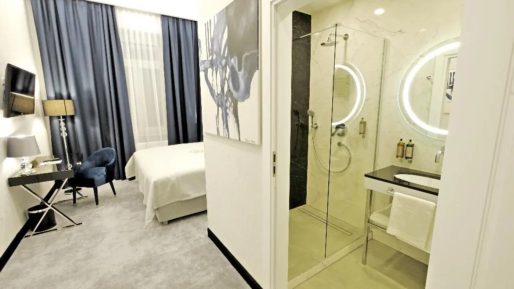 DOUBLE STANDARD Room, Szewska 22 Boutique, Krakow