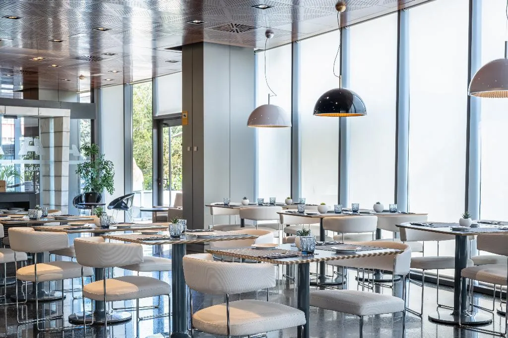 Restaurant, Santos Maydrit Airport, Madrid