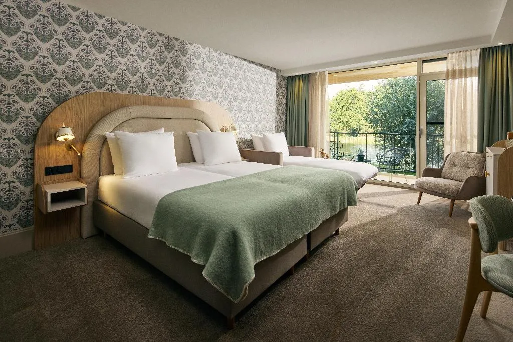 Room, Van der Valk Hotel Volendam, Amsterdam