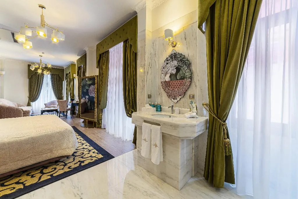JUNIOR SUITE STANDARD Room, Sintra Marmoris Camélia, Lisbon