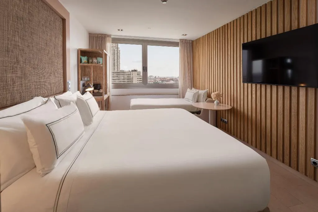 Double or Twin CITY VIEW Room, Melia Madrid Princesa, Madrid