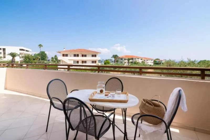FAMILY ROOM GARDEN VIEW Room, Kassandra Palace SeaSide Resort, Halkidiki