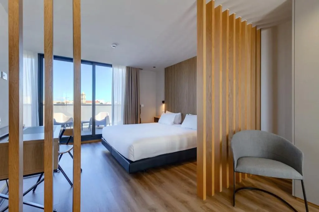 JUNIOR SUITE STANDARD Room, Room Select Porto, Porto