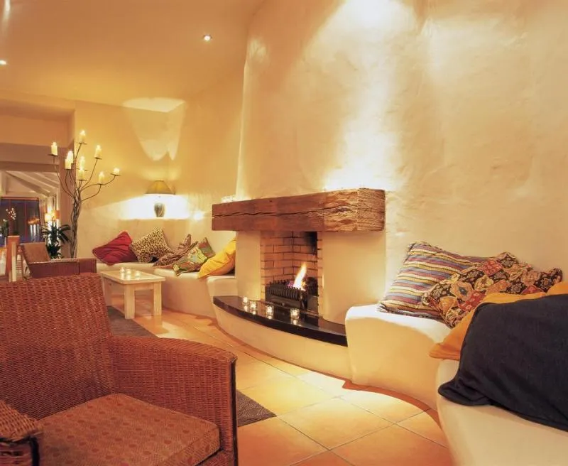 Lobby, Ferrycarrig, Dublin