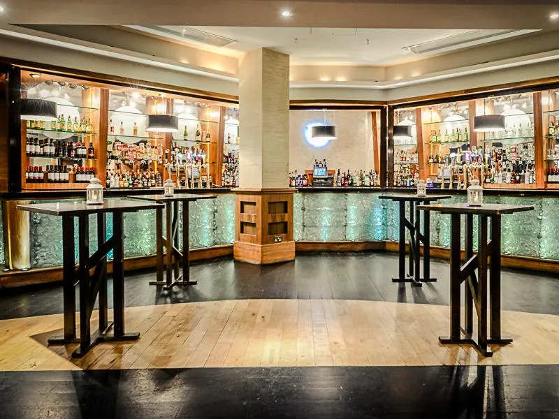 Bar, Osprey Hotel, Dublin