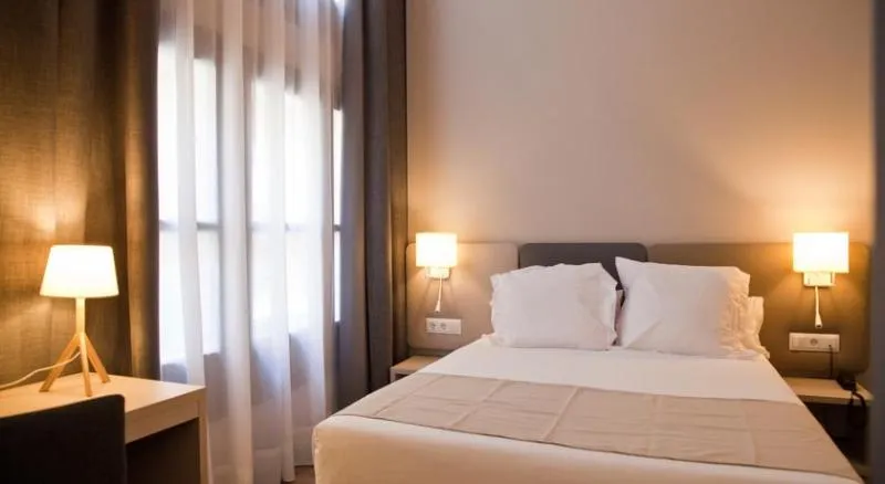 Double or Twin SUPERIOR Room, May Ramblas Hotel, Barcelona