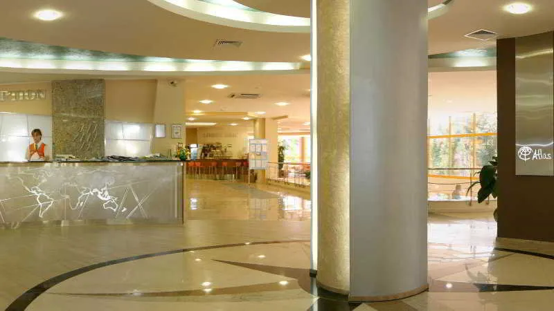 Lobby, Atlas, Varna