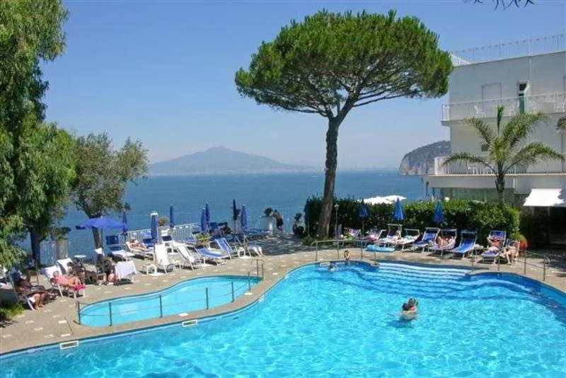 Pool, Grand Hotel Riviera, Naples