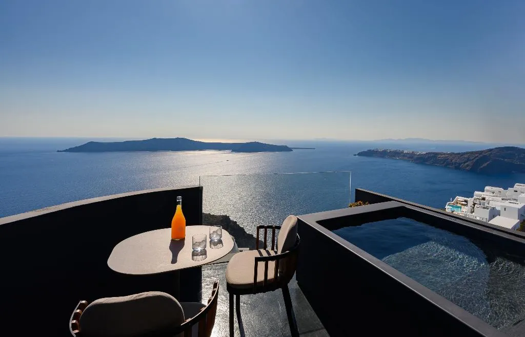 SUITE HONEYMOON Room, Kivotos Santorini, Santorini