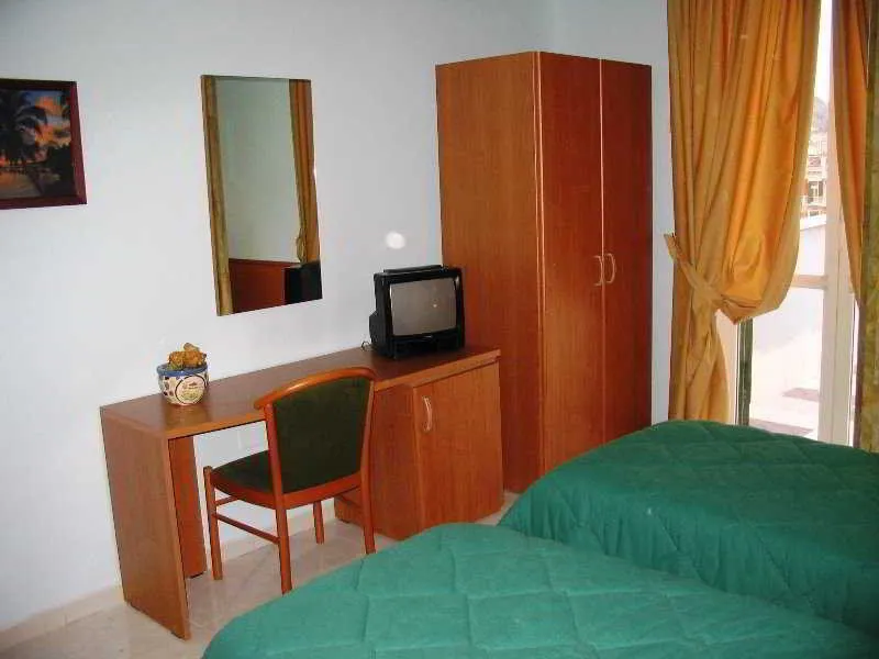 Room, Garden Hotel, Naples