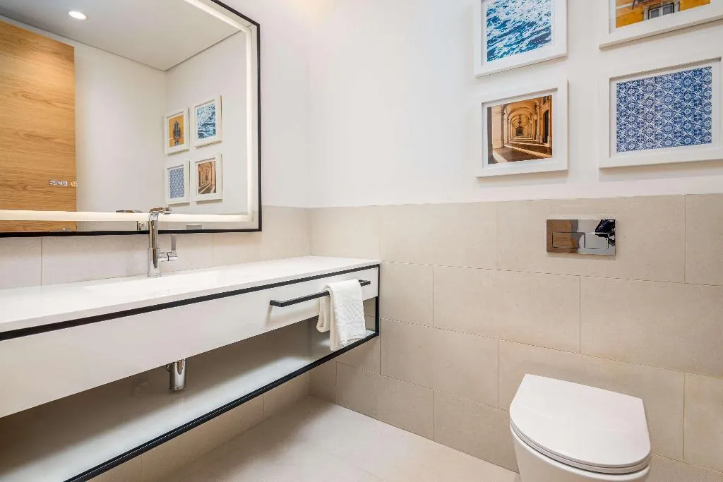 SUITE DELUXE QUEEN BED Room, Hyatt Regency Lisbon, Lisbon