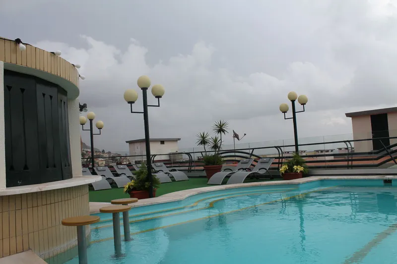 Pool, Windsor, Madeira