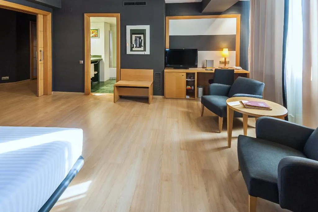 TRIPLE STANDARD Room, Barcelona Universal, Barcelona