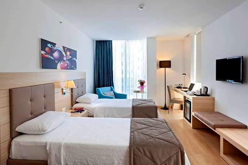 Room, The Room, Antalya