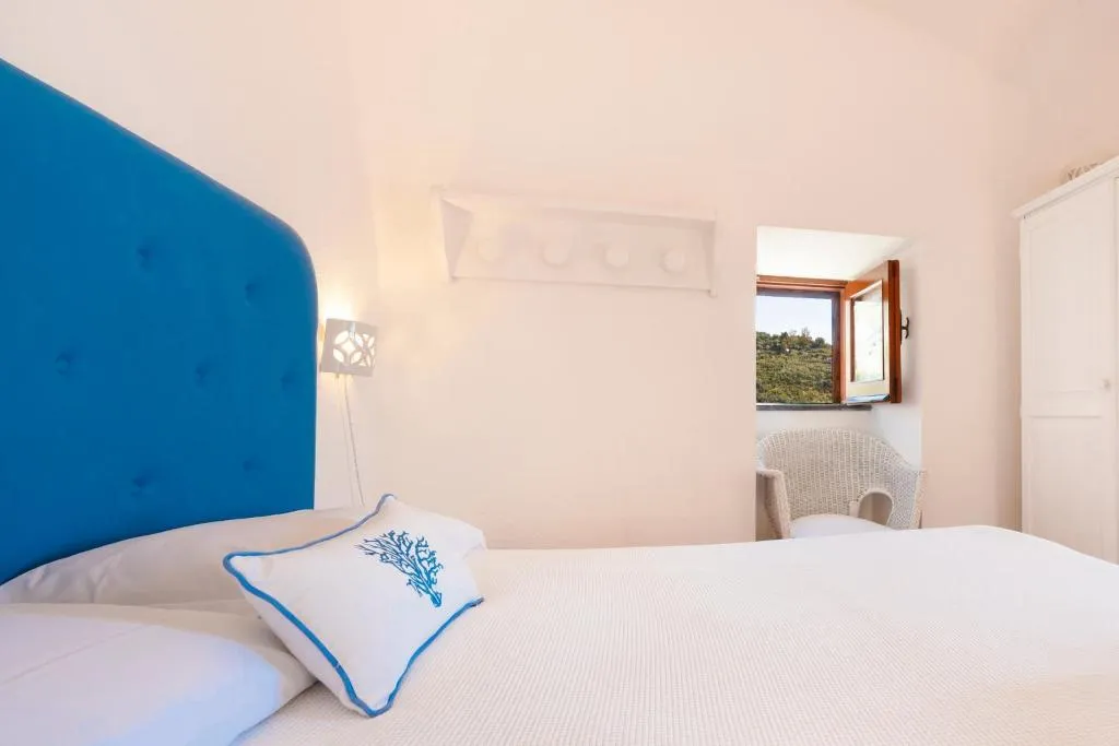 APARTMENT STANDARD Room, Marina del Cantone Chalet, Naples