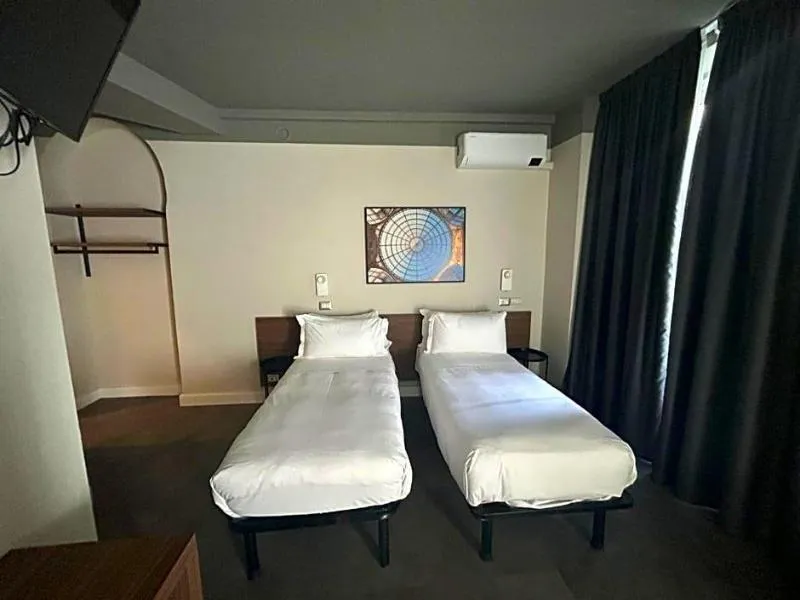 General view, Hotel 22 Marzo, Milan