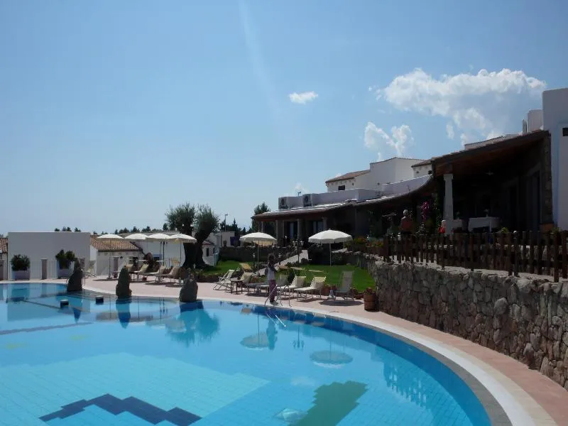 Pool, Nuraghe Arvu, Olbia