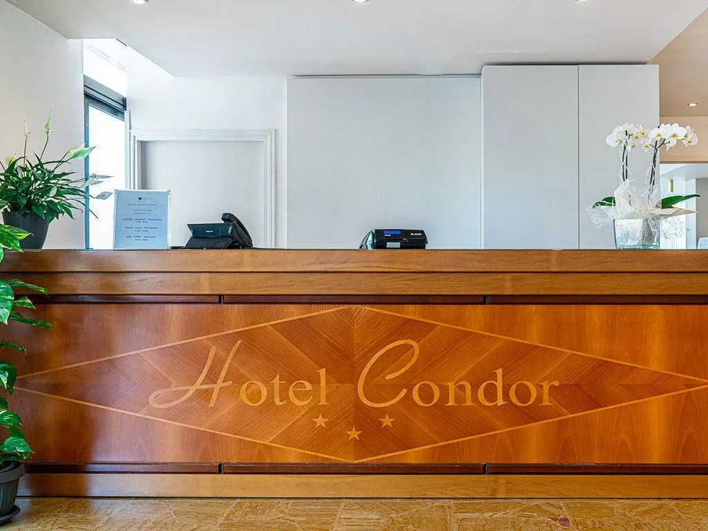 Lobby, Condor, Venice