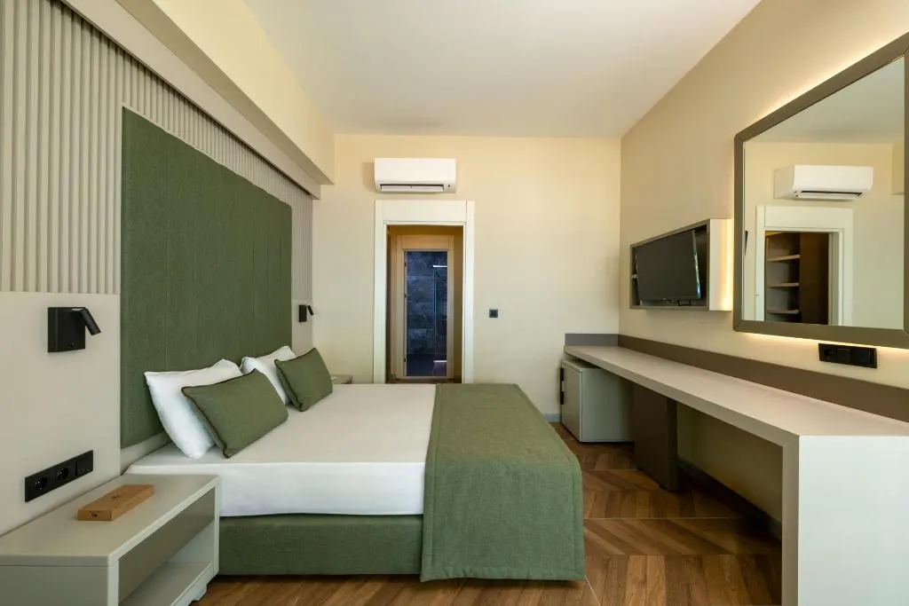Room, Crystal Flora Pearl Collection, Antalya