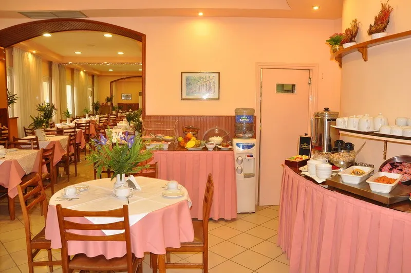 Lobby, Bretagne, Corfu