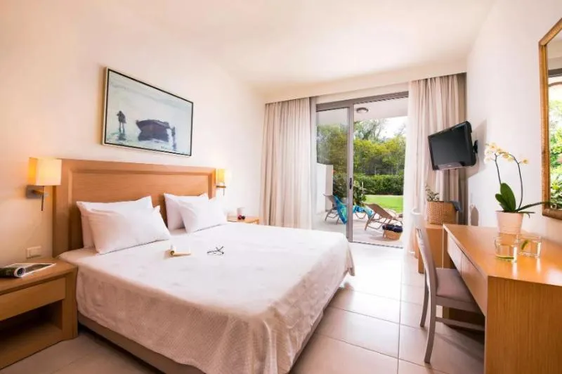 FAMILY ROOM GARDEN VIEW Room, Kassandra Palace SeaSide Resort, Halkidiki