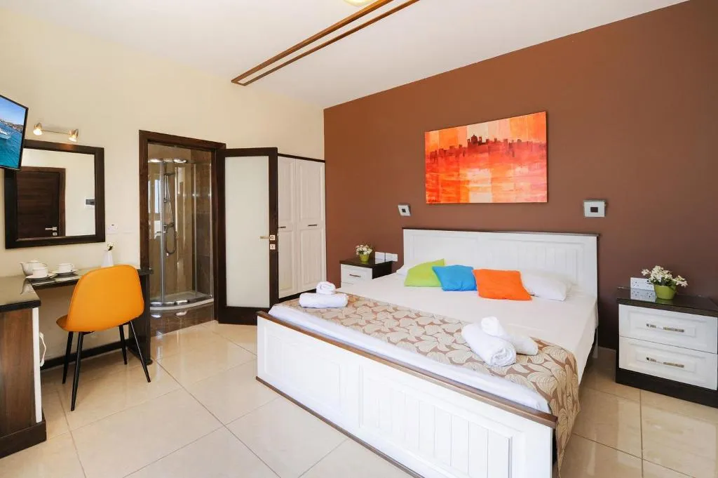 DOUBLE SUPERIOR WITH TERRACE Room, Mariblu Guesthouse, Gozo