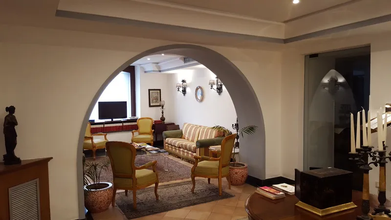 Lobby, Del Real Orto Botanico, Naples