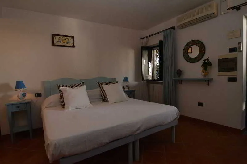 Room, Torre Di Cesare, Naples