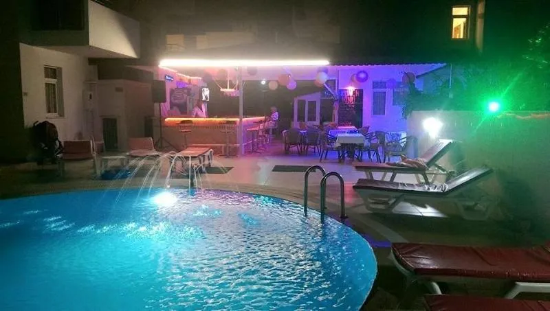 Bar, Tolan Apartments, Dalaman