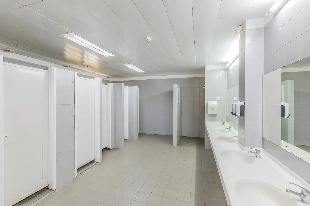 Bed in dormitory CAPACITY 4 Room, HI Porto - Youth Hostel, Porto