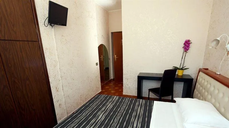 Room, Roma Room, Rome