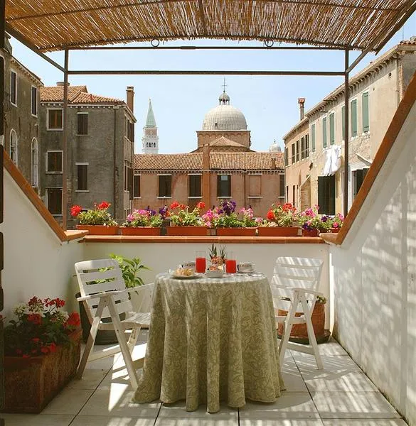 Room, Hotel Bisanzio, Venice