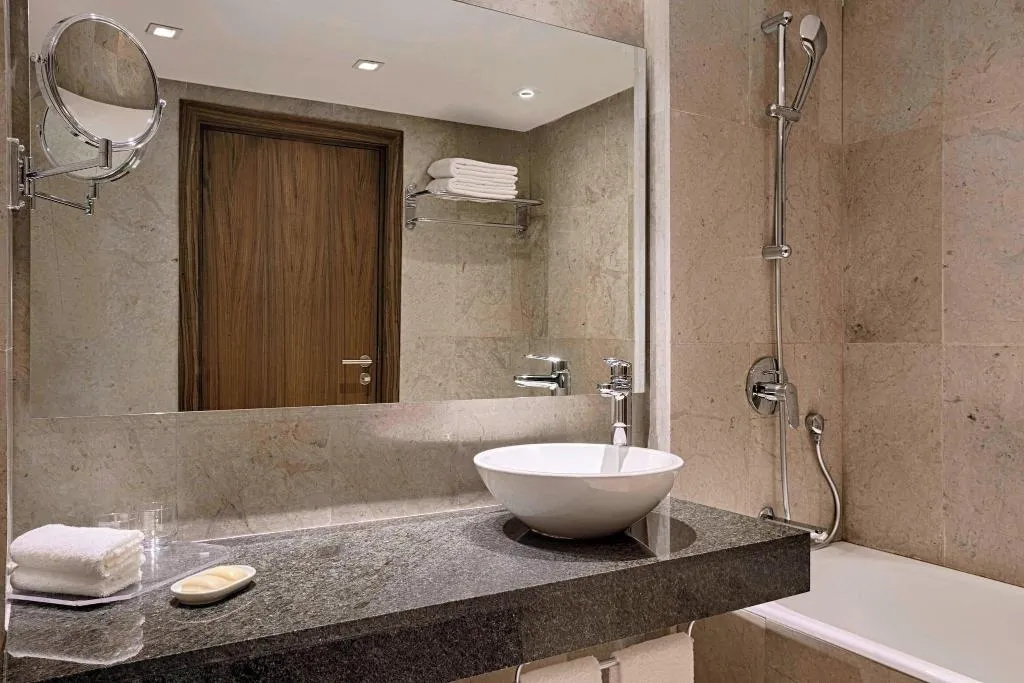 DOUBLE DELUXE KING BED Room, Sheraton Tunis, Tunisia