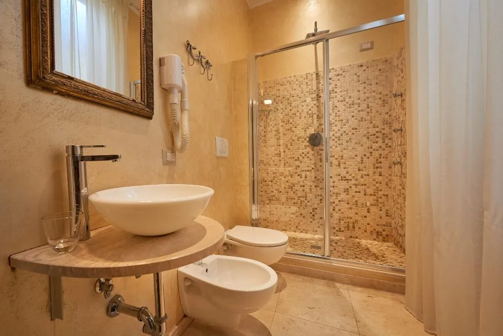 TRIPLE CLASSIC Room, B&B Le Stanze Del Duomo, Florence