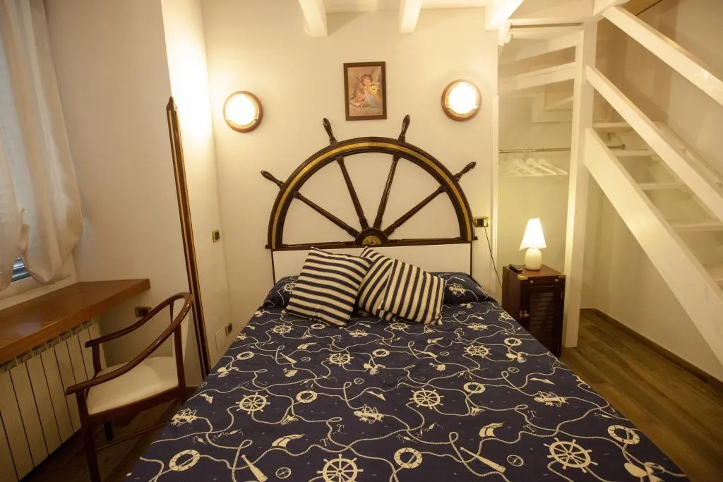 QUADRUPLE STANDARD Room, Hotel Ausonia, Naples