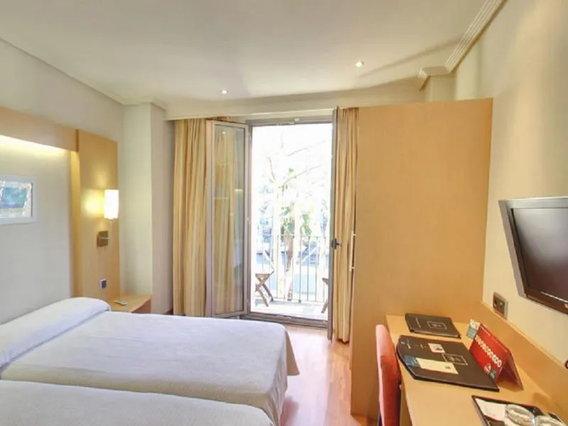 DOUBLE STANDARD Room, Abba Rambla, Barcelona