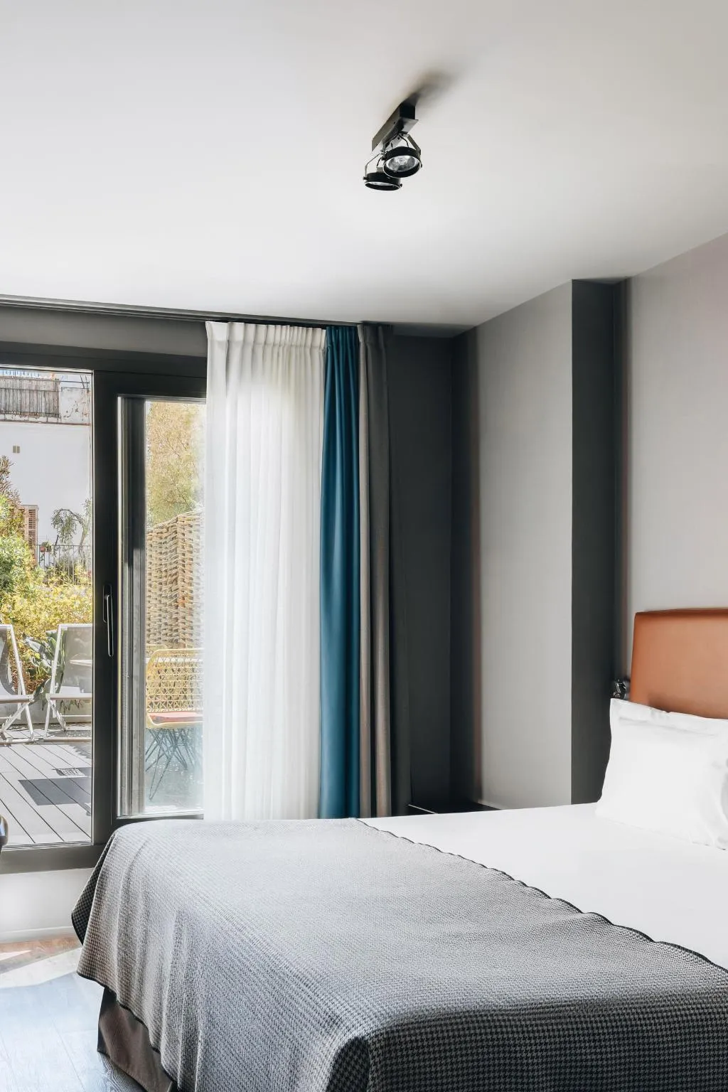 DOUBLE ONE BED Room, Uma House by Yurbban Trafalgar, Barcelona