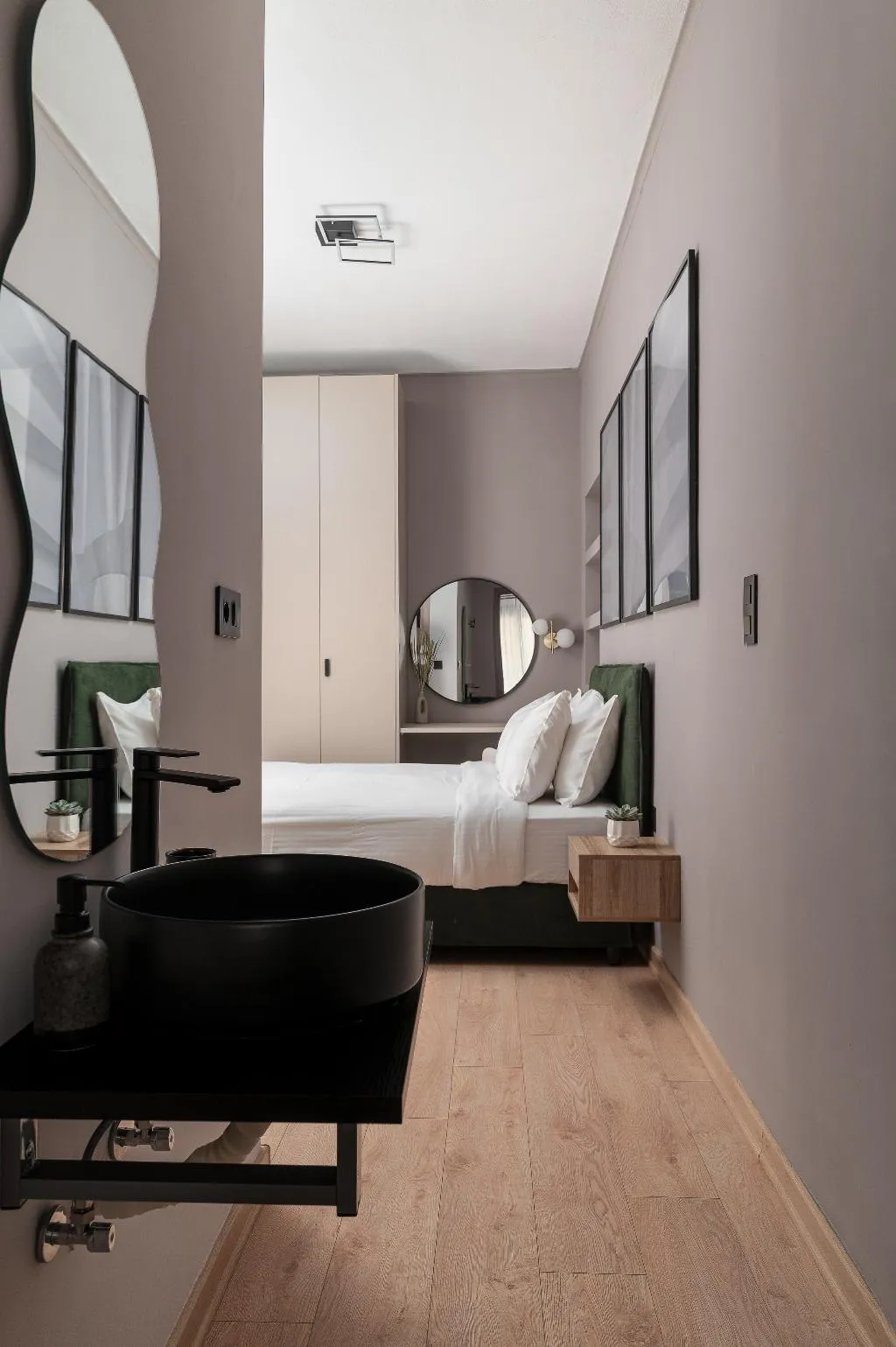 APARTMENT WITH BALCONY Room, Phalerus Suites, Athens
