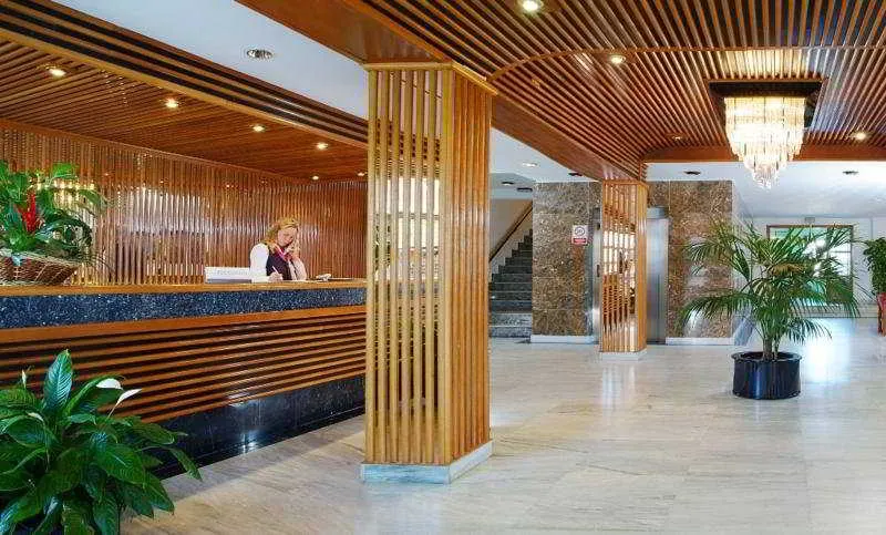 Lobby, Clumba, Majorca
