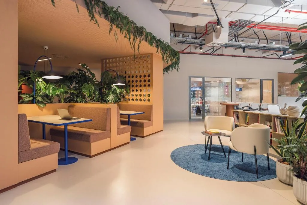 Sports and Entertainment, The Social Hub Porto, Porto